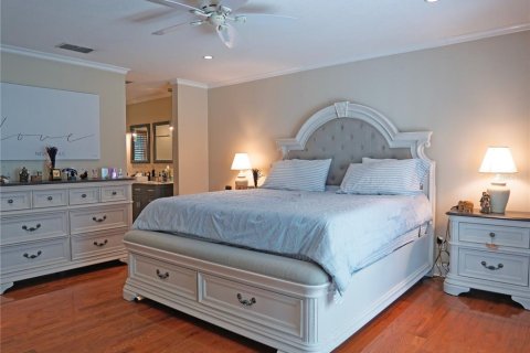 Casa en venta en Brandon, Florida, 4 dormitorios, 202.25 m2 № 2384131 - foto 16