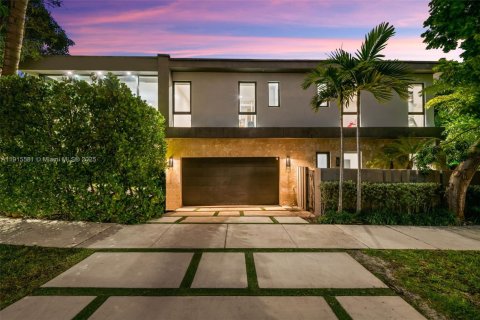 Casa en venta en Fort Lauderdale, Florida, 4 dormitorios, 267.47 m2 № 2016186 - foto 7