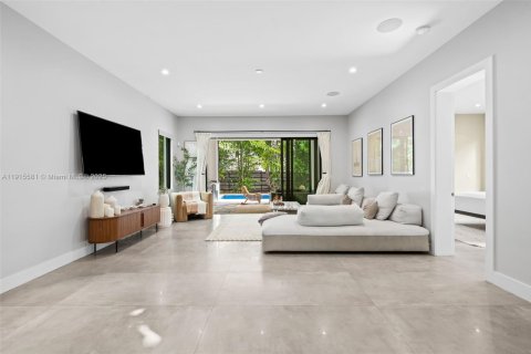 Casa en venta en Fort Lauderdale, Florida, 4 dormitorios, 267.47 m2 № 2016186 - foto 18