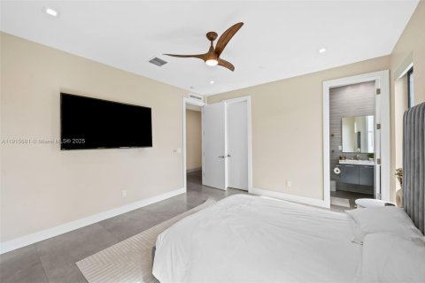 Casa en venta en Fort Lauderdale, Florida, 4 dormitorios, 267.47 m2 № 2016186 - foto 28