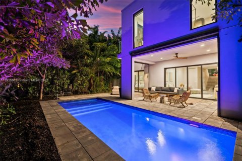 Casa en venta en Fort Lauderdale, Florida, 4 dormitorios, 267.47 m2 № 2016186 - foto 5