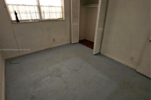 Condo in Hallandale Beach, Florida, 2 bedrooms  № 1892638 - photo 6