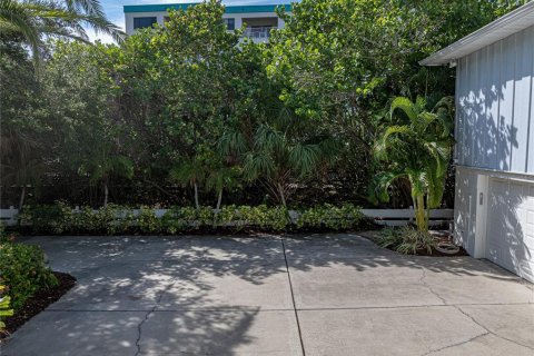 Casa en alquiler en Treasure Island, Florida, 3 dormitorios, 168.8 m2 № 1535055 - foto 9