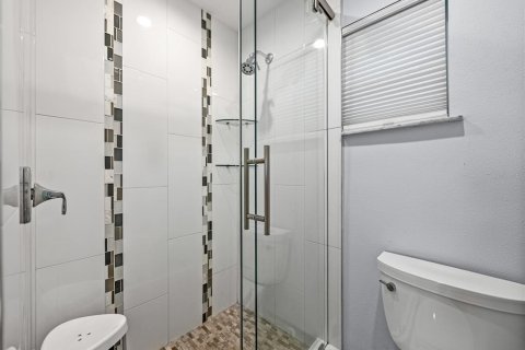 Casa en alquiler en Treasure Island, Florida, 3 dormitorios, 168.8 m2 № 1535055 - foto 21