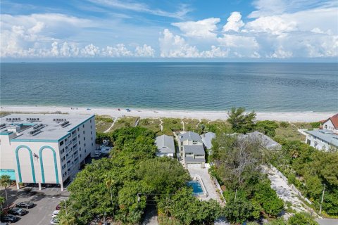 Casa en alquiler en Treasure Island, Florida, 3 dormitorios, 168.8 m2 № 1535055 - foto 6