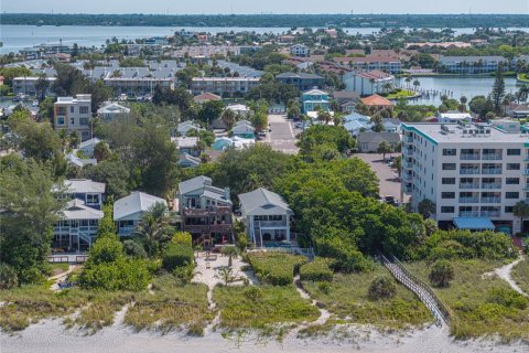 Снять в аренду виллу или дом в Трежер-Айленд, Флорида 6 комнат, 168.8м2, № 1535055 - фото 7