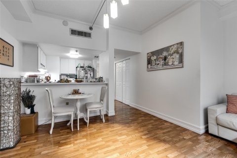 Condominio en venta en Miami, Florida, 1 dormitorio, 55.74 m2 № 1960998 - foto 9