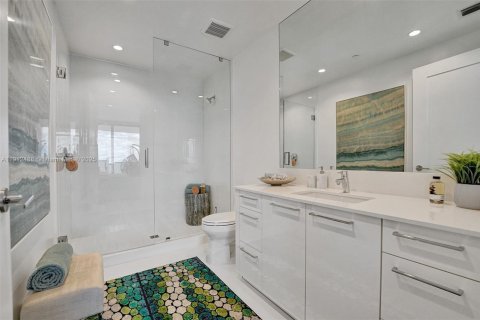 Купить кондоминиум в Форт-Лодердейл, Флорида 3 спальни, 246.93м2, № 1966868 - фото 26