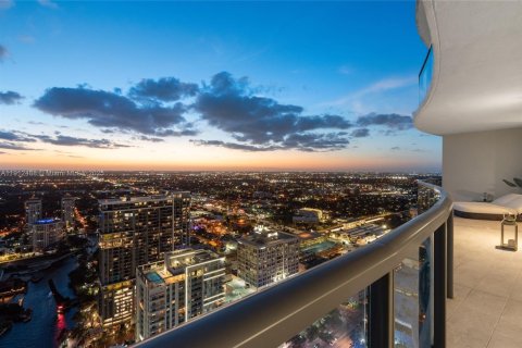 Купить кондоминиум в Форт-Лодердейл, Флорида 3 спальни, 246.93м2, № 1966868 - фото 8