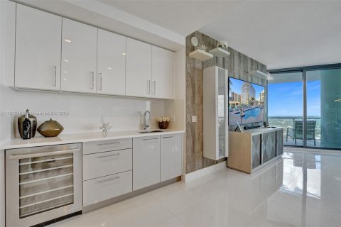 Купить кондоминиум в Форт-Лодердейл, Флорида 3 спальни, 246.93м2, № 1966868 - фото 4