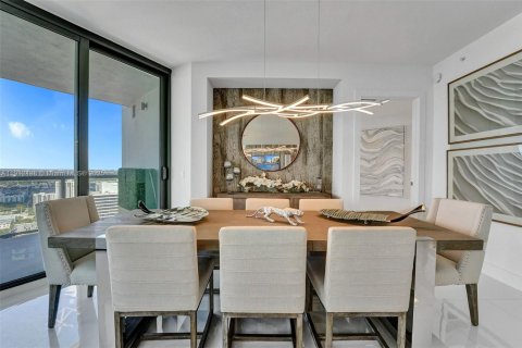 Купить кондоминиум в Форт-Лодердейл, Флорида 3 спальни, 246.93м2, № 1966868 - фото 15