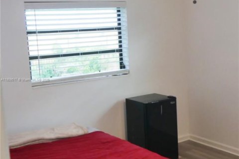 House in Miami, Florida 3 bedrooms, 125.79 sq.m. № 1749951 - photo 21