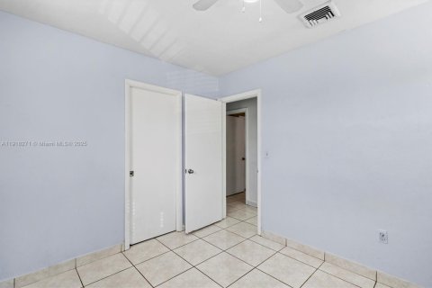 Villa ou maison à vendre à Miami, Floride: 3 chambres, 134.71 m2 № 1975867 - photo 20