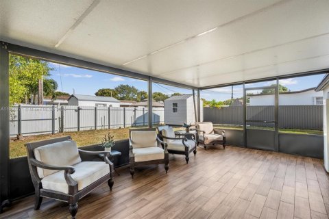 Villa ou maison à vendre à Miami, Floride: 3 chambres, 134.71 m2 № 1975867 - photo 29