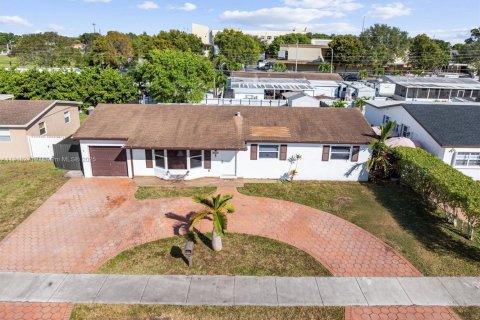 Villa ou maison à vendre à Miami, Floride: 3 chambres, 134.71 m2 № 1975867 - photo 30