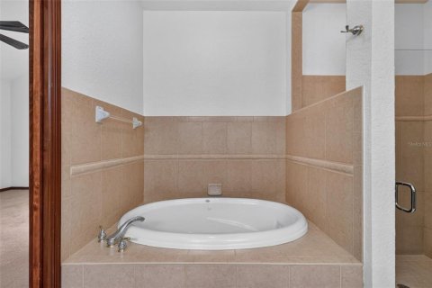 Casa en venta en Apopka, Florida, 3 dormitorios, 244.05 m2 № 2298463 - foto 27