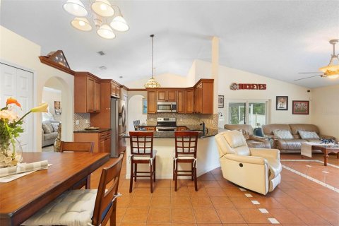 Casa en venta en Deltona, Florida, 3 dormitorios, 165.37 m2 № 1856676 - foto 15