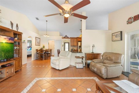 Casa en venta en Deltona, Florida, 3 dormitorios, 165.37 m2 № 1856676 - foto 22