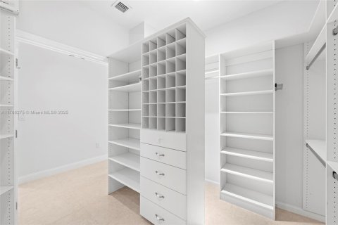 Купить виллу или дом в Авентура, Флорида 5 спален, 264.03м2, № 1934664 - фото 21