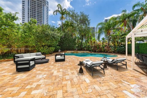 Купить виллу или дом в Авентура, Флорида 5 спален, 264.03м2, № 1934664 - фото 8