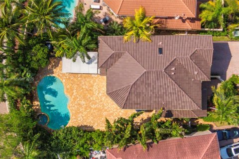 Купить виллу или дом в Авентура, Флорида 5 спален, 264.03м2, № 1934664 - фото 5