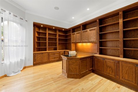 Купить виллу или дом в Авентура, Флорида 5 спален, 264.03м2, № 1934664 - фото 26
