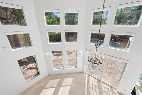 Купить виллу или дом в Авентура, Флорида 5 спален, 264.03м2, № 1934664 - фото 15