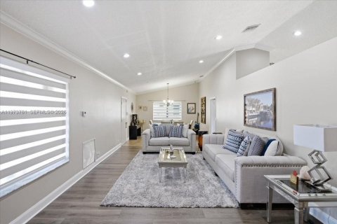 House in Davie, Florida 4 bedrooms, 213.12 sq.m. № 2034132 - photo 14