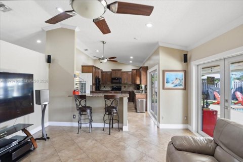 House in Davie, Florida 4 bedrooms, 213.12 sq.m. № 2034132 - photo 19