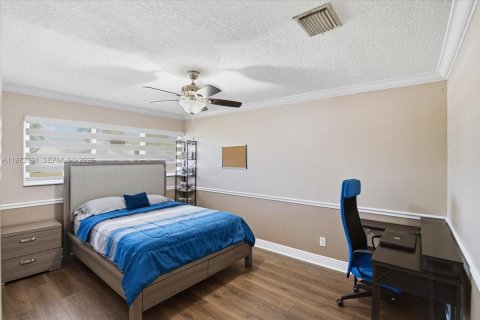 House in Davie, Florida 4 bedrooms, 213.12 sq.m. № 2034132 - photo 30