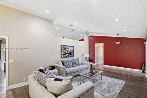 House in Davie, Florida 4 bedrooms, 213.12 sq.m. № 2034132 - photo 25