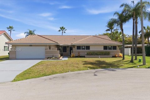House in Davie, Florida 4 bedrooms, 213.12 sq.m. № 2034132
