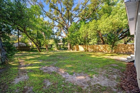 Villa ou maison à vendre à Tampa, Floride: 3 chambres, 111.76 m2 № 2420292 - photo 27