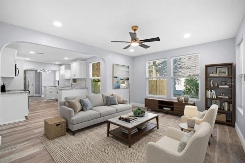 Villa ou maison à vendre à Tampa, Floride: 3 chambres, 111.76 m2 № 2420292 - photo 7