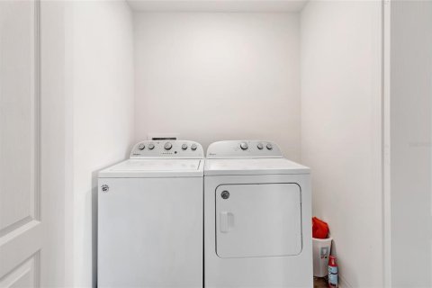 Купить таунхаус в Таварес, Флорида 9 комнат, 160.81м2, № 2116170 - фото 7