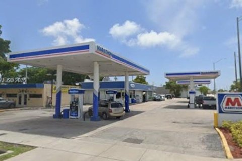 Propiedad comercial en venta en Fort Lauderdale, Florida № 2002776 - foto 3