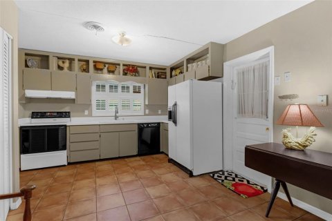 House in Winter Park, Florida 3 bedrooms, 144.93 sq.m. № 1858166 - photo 9