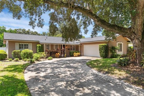 House in Winter Park, Florida 3 bedrooms, 144.93 sq.m. № 1858166 - photo 1