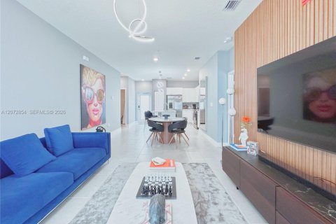 Condo à Doral, Floride, 2 chambres  № 2338538