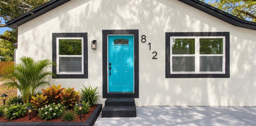 Villa ou maison à Tampa, Floride 9 chambres, 291.99 m2 № 2401075