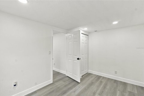 Villa ou maison à vendre à Tampa, Floride: 9 chambres, 291.99 m2 № 2401075 - photo 22