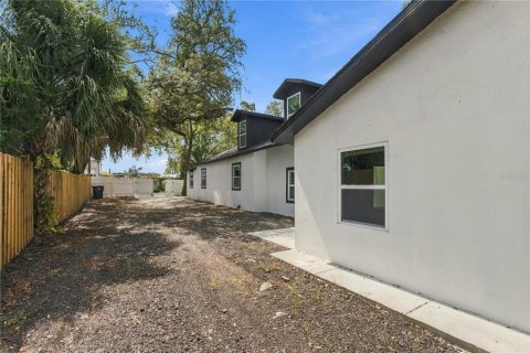Villa ou maison à vendre à Tampa, Floride: 9 chambres, 291.99 m2 № 2401075 - photo 5