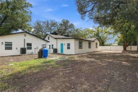 Villa ou maison à vendre à Tampa, Floride: 9 chambres, 291.99 m2 № 2401075 - photo 4
