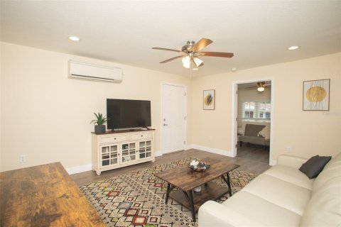 Propiedad comercial en venta en Lakeland, Florida, 775.55 m2 № 1519639 - foto 29