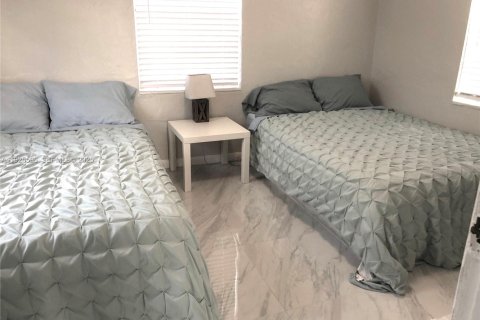 Casa en alquiler en Hollywood, Florida, 2 dormitorios, 141.58 m2 № 1984057 - foto 6