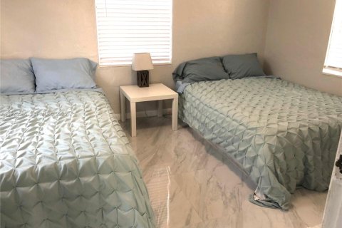 Casa en alquiler en Hollywood, Florida, 2 dormitorios, 141.58 m2 № 1984057 - foto 7