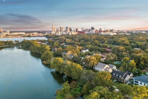 Купить виллу или дом в Орландо, Флорида 8 комнат, 198.16м2, № 1821106 - фото 2