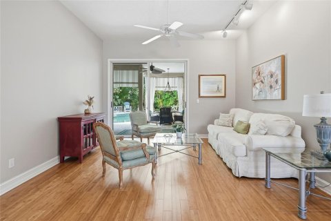 Casa en venta en Saint Petersburg, Florida, 4 dormitorios, 229.84 m2 № 2388323 - foto 16