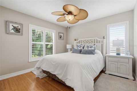 Casa en venta en Saint Petersburg, Florida, 4 dormitorios, 229.84 m2 № 2388323 - foto 10