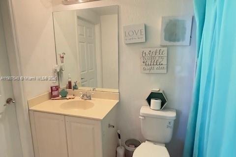 Снять в аренду кондоминиум в Ривьера-Бич, Флорида 2 спальни, 77.76м2, № 1963916 - фото 1